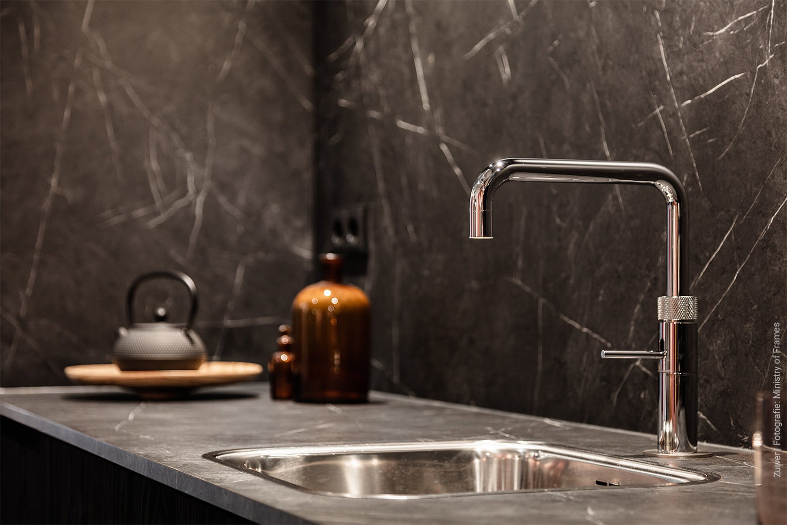 Detail marmeren keuken gemaakt met decoratief plaatmateriaal