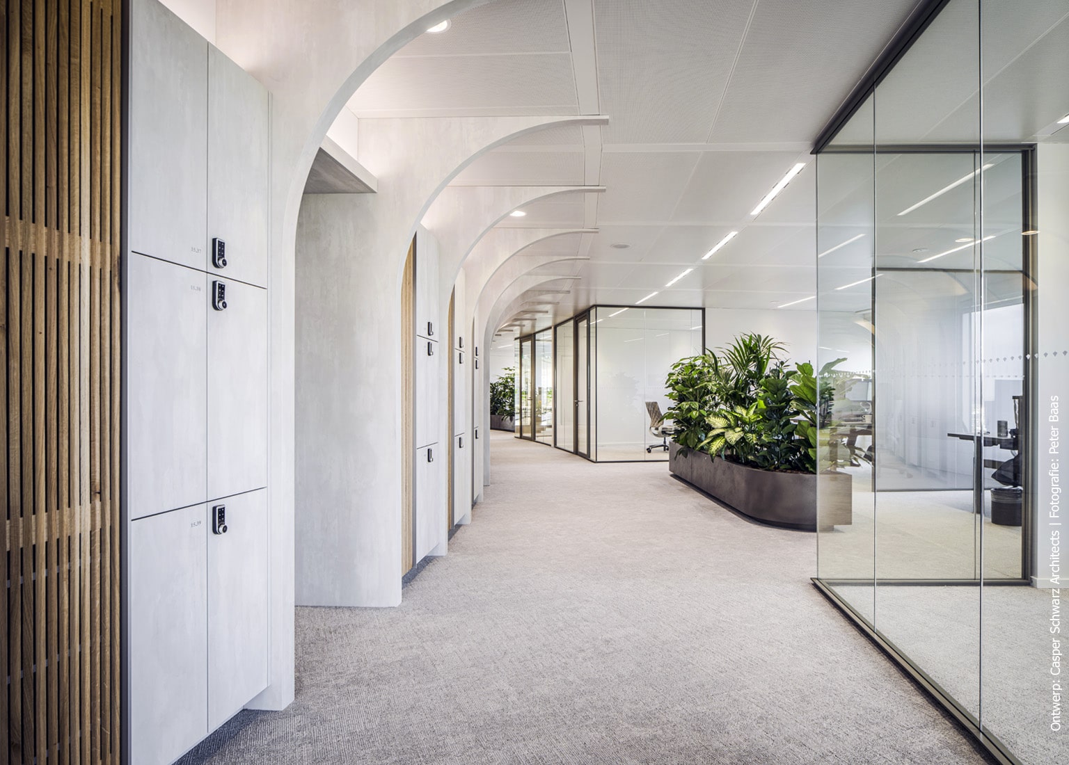 Stijlvolle vormen in interieur kantoorpand