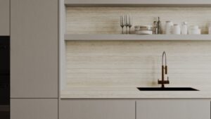 Renderbeeld van een keuken in decoratief plaatmateriaal FC84 Reflex met achterwand in natuursteen FD01 Concreta Taranta