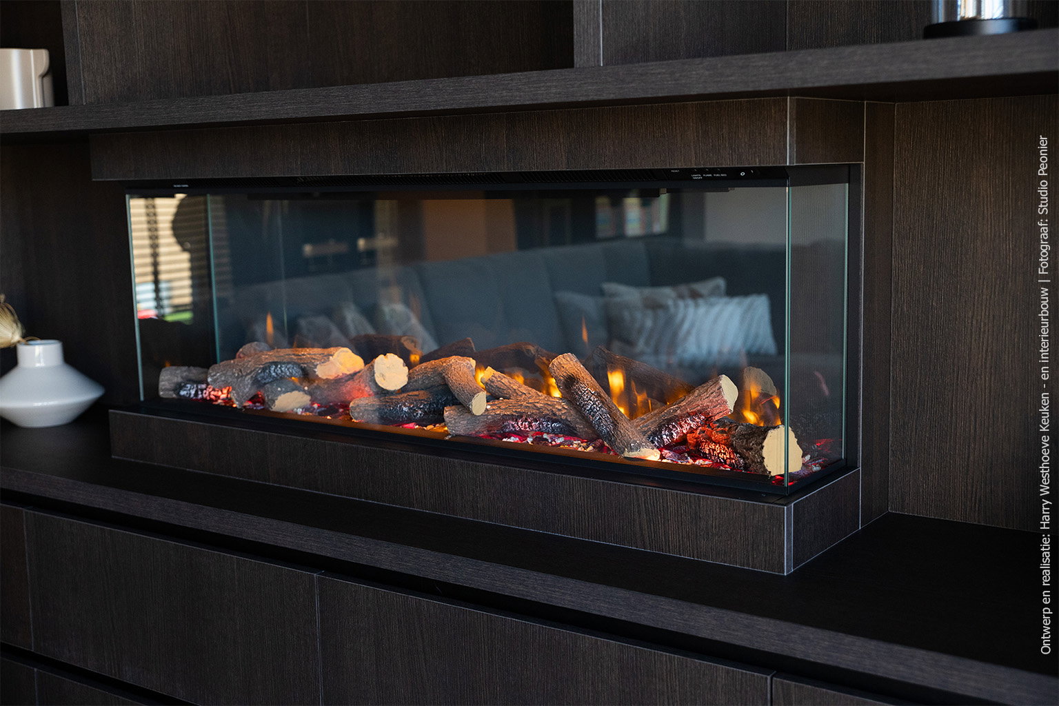 Wandkast met haard in decoratief plaatmateriaal in houtstructuur S003 Spessart