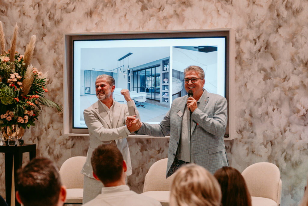 DecoLegno België opent feestelijk zijn allereerste showroom in Kampenhout