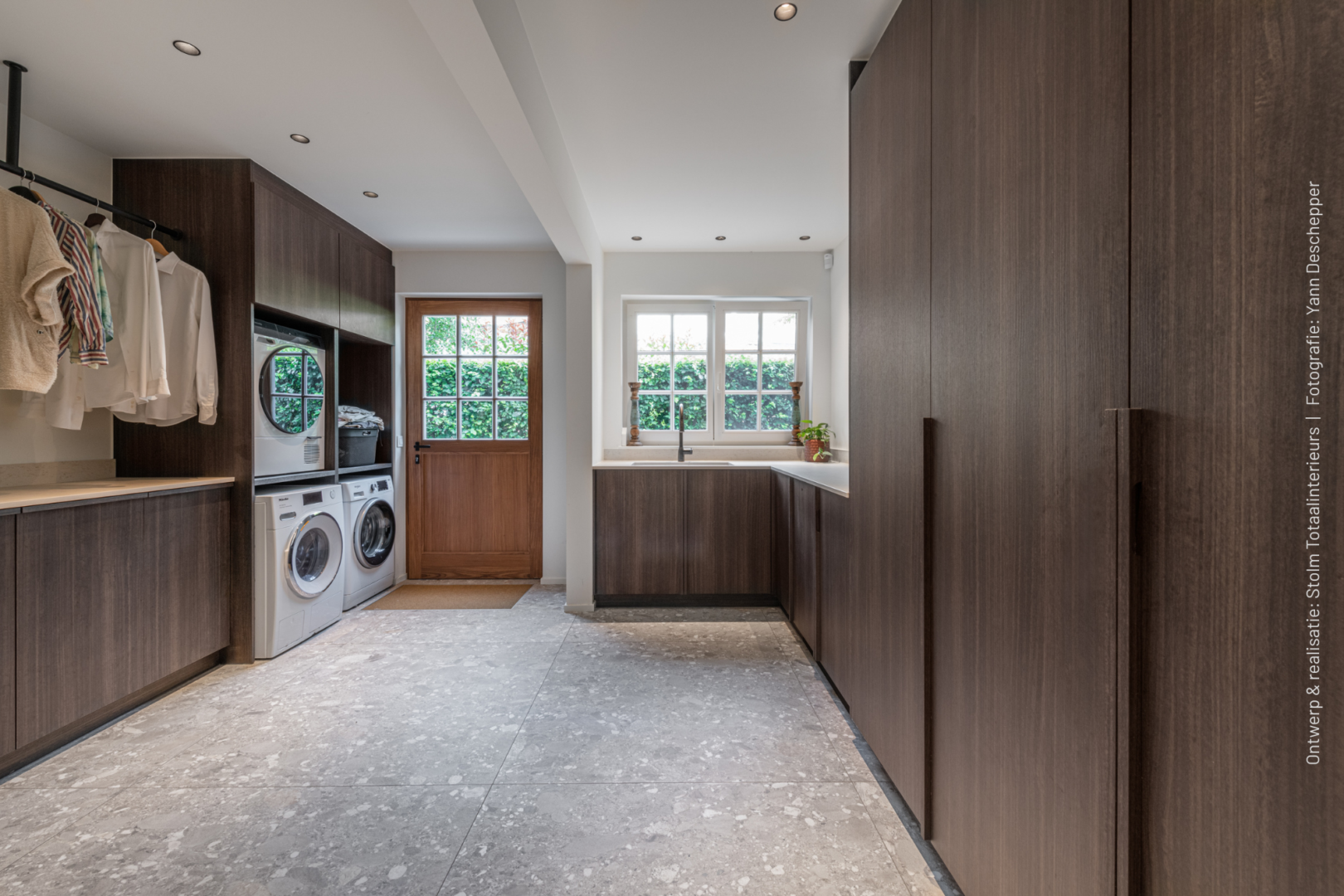 Warmte en textuur als rode draad in een verfijnd totaalinterieur