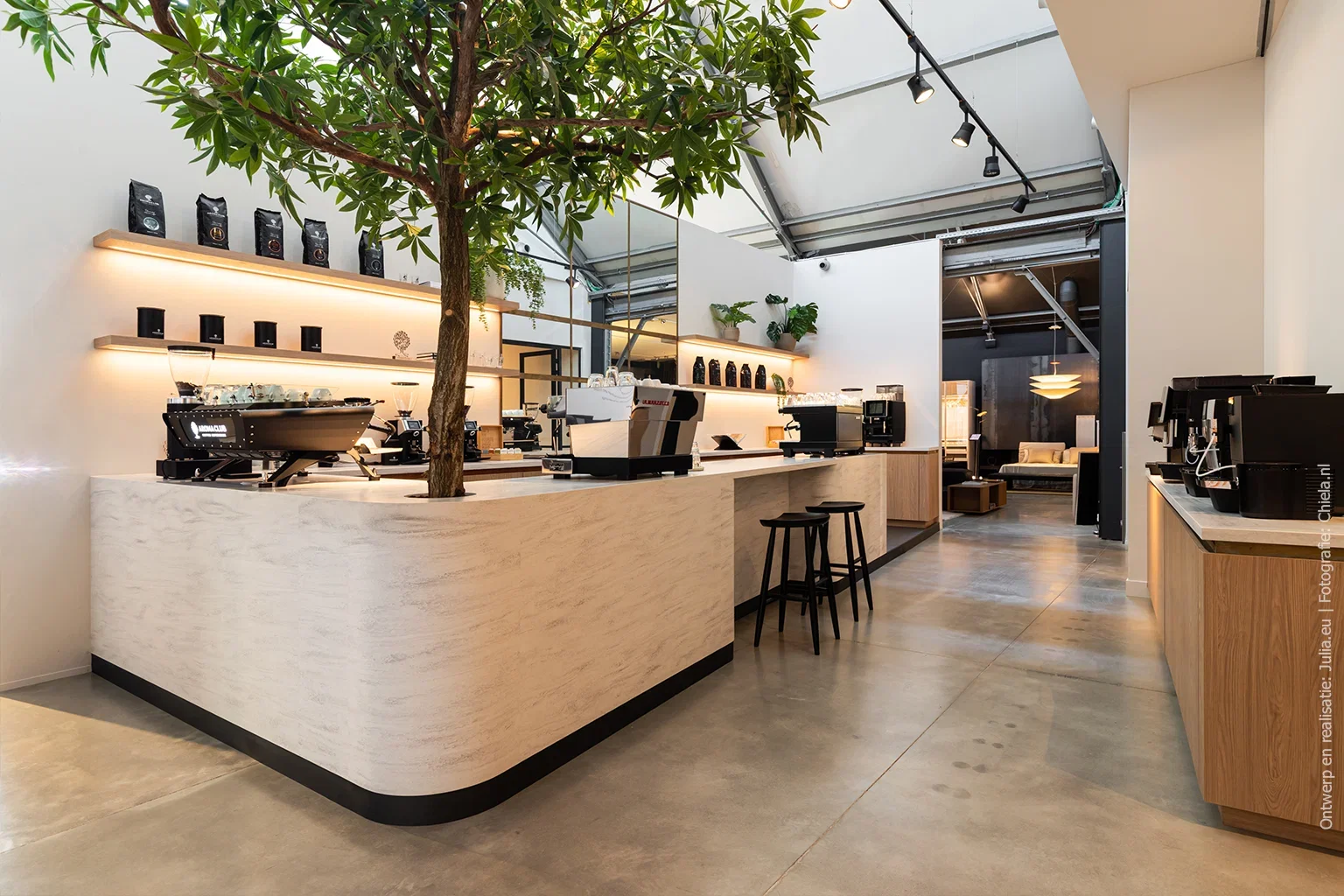 Solid surface als blikvanger in een koffie-experiencecenter